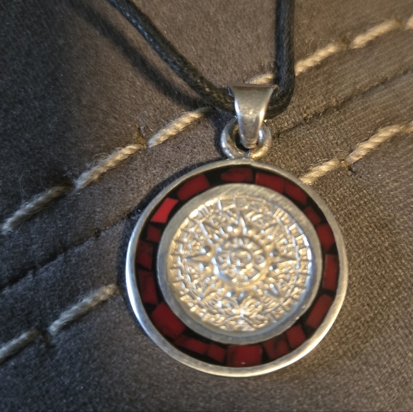Vintage Mexican Sterling Silver Aztec Calendar Inlay Pendant - Picture 5 of 6
